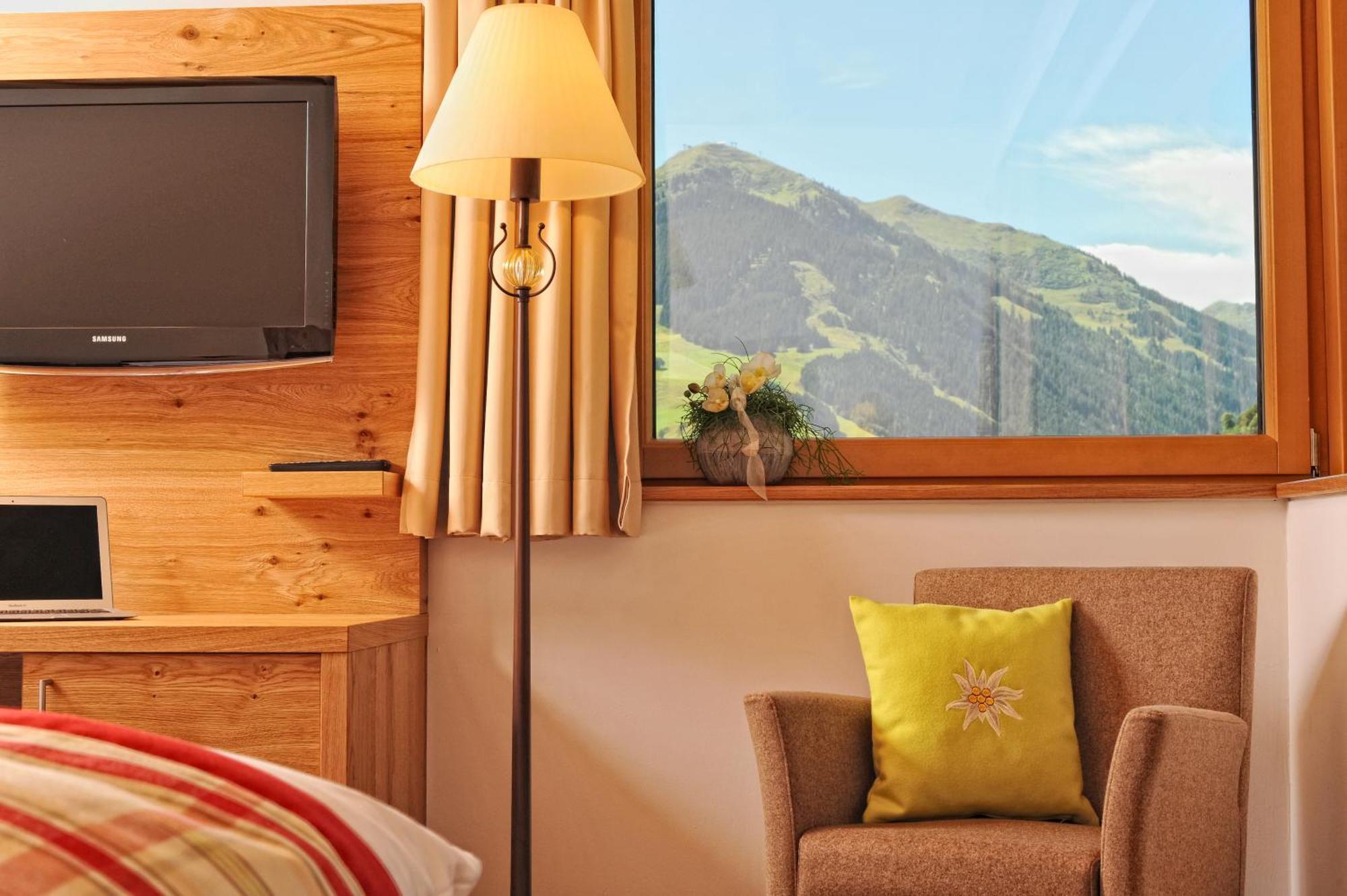 Barbarahof Saalbach, Inkl Jokercard Hotel